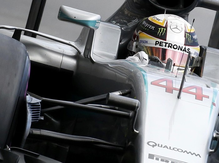 Lewis Hamilton Jadi yang Tercepat