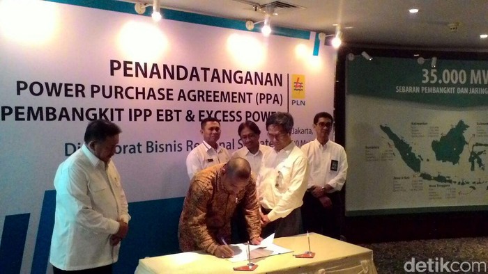 PLN Teken 18 Kontrak Jual-Beli Listrik Energi Terbarukan 115,6 MW