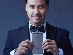 Chicco Jerikho Maksimalkan Hidup Lewat Dual Space
