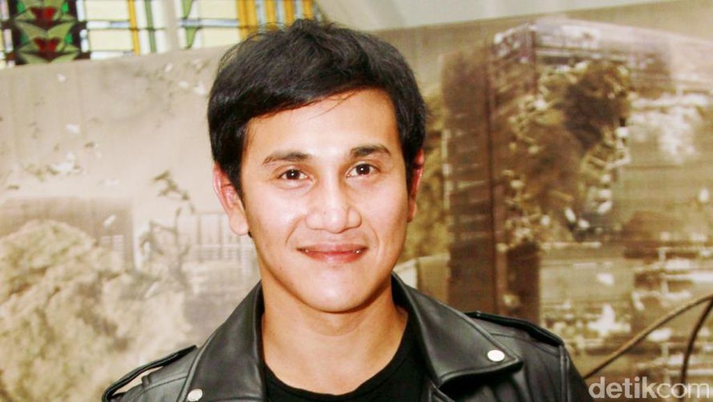 Perankan Buya Hamka, Ini Kesulitan Vino G Bastian