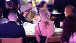 Momen-momen Kemesraan Johnny Depp dan Amber Heard