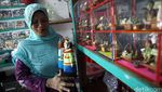 Penjual Miniatur Ondel-ondel di Setu Babakan