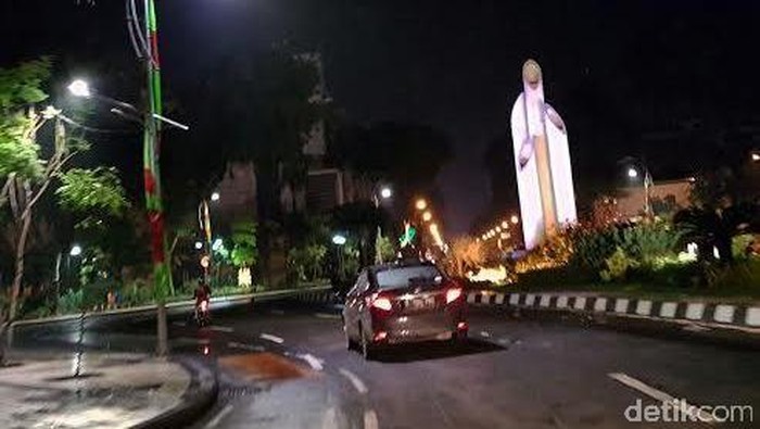 Genangan Air di Jalan Sekitar Monumen Bambu Runcing Sudah Surut
