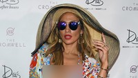 Di usia 46 tahun, artis yang juga akrab dengan nama J.Lo itu tetap terlihat seksi. Ethan Miller/Getty Images/detikFoto.