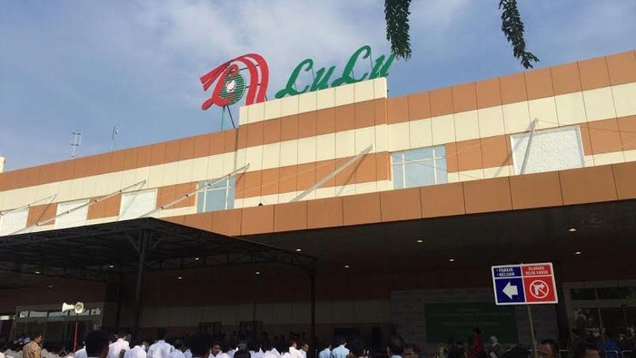 Hypermarket baru milik investor Arab, yaitu Lulu, diresmikan Presiden Joko Widodo.