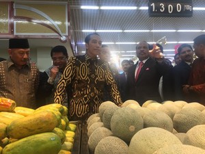 Resmikan Hypermarket Asal Arab, Jokowi: Pesan Saya, Kembangkan Produk dari Desa