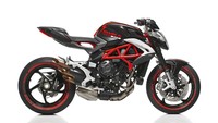 Dengan ban baru itu, Pirelli dan MV Agusta bekerja sama mengembangkan Brutale edisi spesial.