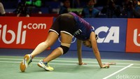 Indonesia sementara baru menempatkan satu wakil tunggal putri ke babak kedua lewat Fitriani yang melaju usai mengalahkan rekan sepelatnas, Gregoria Mariska, dengan skor 21-14, 13-21, 21-16.