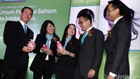PT Duta Intidaya Tbk menawarkan harga saham perdana perseroan di kisaran Rp 170-190/saham. Dana yang didapatkan dari penawaran saham umum perdana kali ini akan digunakan perseroan untuk mengembangkan usaha seperti membuka gerai dan membayar utang perseroan.