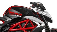 Pirelli telah melahirkan evolusi ban Diablo Rosso III, ban supersport baru yang lahir dari pengembangan di lintasan balap serta mendefinisikan konsep ban motor sport yang tahan lama dan grip tingkat tinggi di lintasan basah.