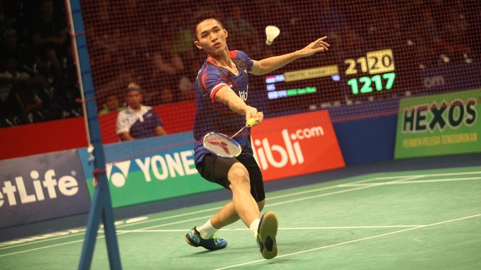 Lolos, Jonatan Hadapi Lin Dan di Babak Kedua