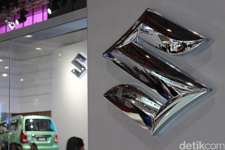 Logo Suzuki. Foto: Dadan Kuswaraharja Logo Suzuki. Foto: Dadan Kuswaraharja