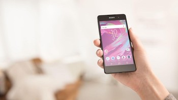 Sony mematok cukup ramah kantong. Xperia E5 dapt ditebus seharga 199 euro atau sekitar Rp 3 juta.  Foto: sony mobile