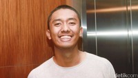 Uus sendiri tidak ingin menjanjikan akan jadi lebih lucu dari OVJ yang sebelumnya. Karena menurutnya ukuran lucu masing-masing orang berbeda-beda. Pool/Gus Mun/detikFoto.