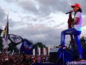 Kenangan Manis dari Slank untuk Atambua