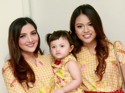 Kompaknya Ashanty, Aurel dan Arsy Berbatik