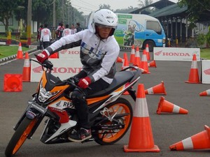 Kompetisi Gymkhana Terbesar Digelar dalam Honda Sonic InFASTion