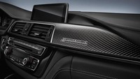 Di interiornya, BMW menyematkan kursi bucket seat yang sama seperti Competition Package M3.