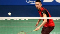 Lin Dan ditaklukkan Jonatan dengan skor 12-21, 12-21 dalam waktu 36 menit.