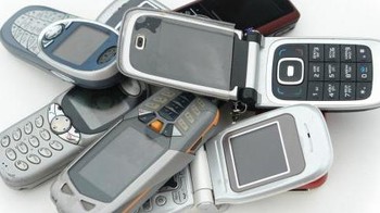 Daur Ulang Gadget Tak Terpakai. Dari pada membiarkan ponsel, tablet, atau laptop menjadi sarang debu, ada baiknya perangkat-perangkat tersebut dihidupkan kembali dalam berbagai fungsi, seperti menjadi kamera pengawas di dalam rumah hingga beker. (Foto: internet)