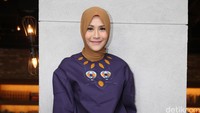 Penampilan Zaskia saat menghadiri sebuah acara di kawasan Sudirman, Jakarta Pusat, Kamis (2/6/2016).