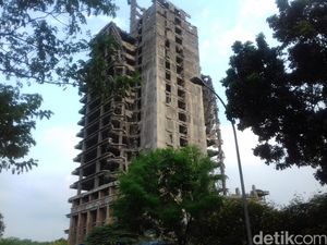 Pembongkaran Gedung Tua yang Roboh di Bintaro Dilakukan Selasa Besok