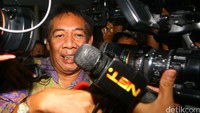 Encep memenuhi panggilan KPK untuk diperiksa sebagai saksi kasus suap bertarif Rp 1 miliar dengan tersangka Edy Santoni, Kamis (2/6/2016).