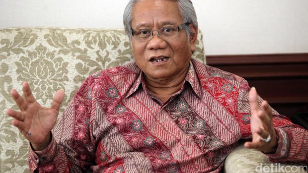 Mantan Waka MK: Cacat Syarat, Status 5 Hakim Agung Batal!
