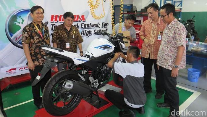 Honda Uji Keandalan Siswa SMK