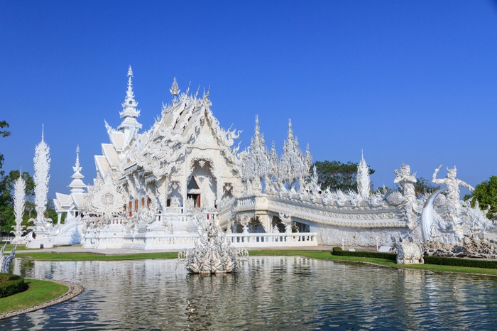 Kuil berwarna putih di Thailand