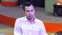 Raffi Ahmad sebelum berlumuran lendir hijau. Pool/Noel/detikFoto.