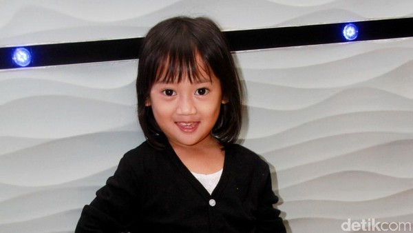 Centilnya Putri Rian dMasiv