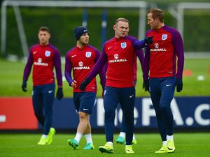 Rooney ke Skuat Inggris: Enjoy Saja, Anak Muda