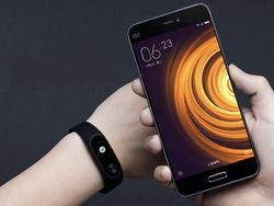 Melihat Peningkatan Xiaomi Mi Band 2