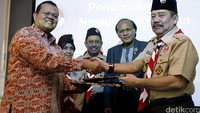 Anggaran tersebut diberikan Kemenpora dalam penandatangaan note kepahaman atau MoU antara Kemenpora yang diwakili Asisten Deputi Kepemudaan Pengawasan Kepramukaan, Sanusi, dengan Kwartir Nasional Pramuka yang diwakili Rafli Efendi di Kantor Kemenpora, Jakarta, Jumat (03/06/2016).