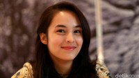 Chelsea selalu tersenyum saat berbincang-bincang dengan detikHOT di kawasan Sudirman, Jakarta Pusat baru-baru ini.