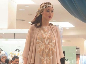 Sambut Ramadan, Metro Hadirkan Busana Muslim Karya Desainer Indonesia