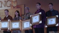 Hal ini membuktikan konsistensi Bank BJB terhadap komitmennya dalam memberikan kualitas layanan yang prima kepada nasabah.