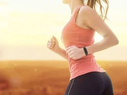 Melihat Peningkatan Xiaomi Mi Band 2
