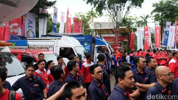 Sementara melalui pesawat terbang (3 Juni) di bandara Soekarno Hatta dan Halim Perdana Kusuma dan kapal laut dilaksanakan pada 20-21 Juni di pelabuhan Tanjung Priok. Foto: detikINET/Ardhi Suryadhi