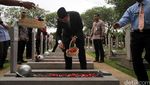 Ahok Berziarah ke TMP Kalibata