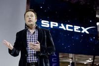 Elon Musk Si Keras Kepala Hanya Tunduk pada Wanita Ini