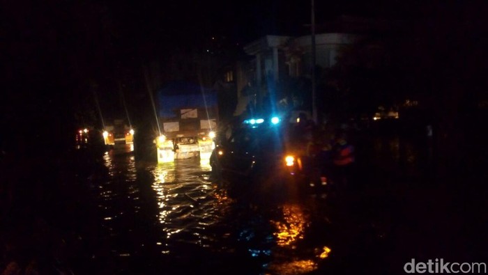 Banjir di Pantai Mutiara Berangsur Surut