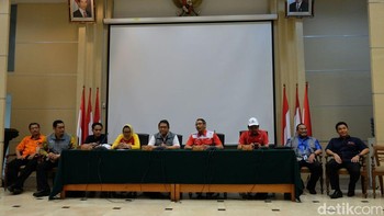 Seluruh perwakilan operator dan stakeholder lain di industri telekomunikasi pagi-pagi sudah menyerbu Kementerian Komunikasi dan Informatika (Kominfo), lengkap dengan membawa tim network-nya.  Foto: detikINET/Ardhi Suryadhi