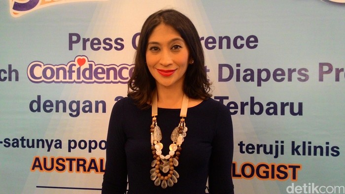 Tetap Sehat dan Ramping Meski Sudah Punya 5 Anak, Ini Rahasia Shelomita