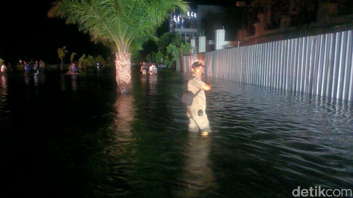 Polres Jakut: Banjir Pantai Mutiara Karena Air Pasang