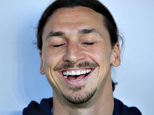 Tawaran Kontrak Unik untuk Ibrahimovic: Pimpin Kerajaannya Sendiri