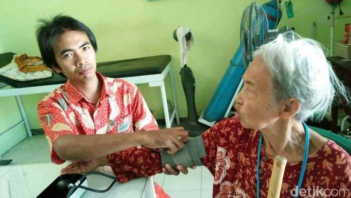 Cerita Heboh dan Jenaka Para Penghuni UPT Pelayanan Sosial Lansia