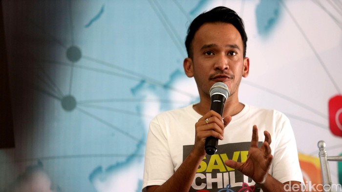 Direktorat Reserse Kriminal Khusus (Direskrimsus) Polda Metro Jaya menginisiasi membuat gerakan Save Child On The Internet di Jakarta, Jumat (03/06/2016). Save Child On The Internet merupakan gerakan yang dibuat oleh Direktorat Reserse Kriminal Khusus Polda Metro Jaya yang didasari oleh terus naik nya angka kejahatan seksual terhadap anak dan kejahatan di dunia maya. Grandyos Zafna/detikcom