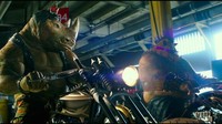 Mereka juga akan menghadapi mutan ciptaan sang ilmuwan seperti Bebop (Gary Anthony William) dan Rocksteady (Stephen Farrelly). (Dok. Paramount Pictures)